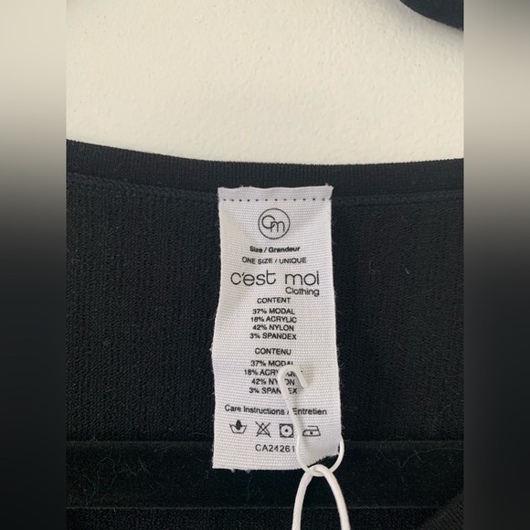 C’est Moi NWT SZ:OS Black ribbed Top - Picture 3 of 4